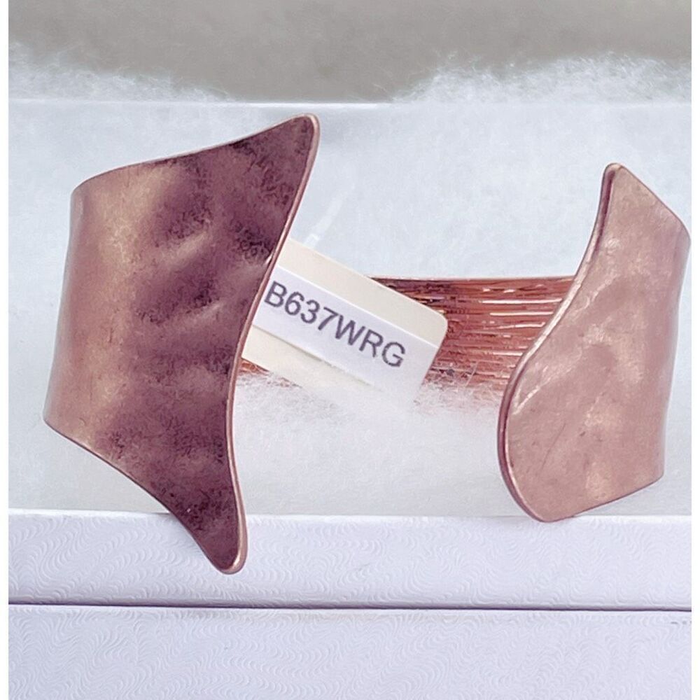 NWT Pomina hammered distressed cuff bracelet in copper